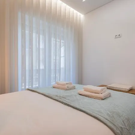 Apartment New By The Metro