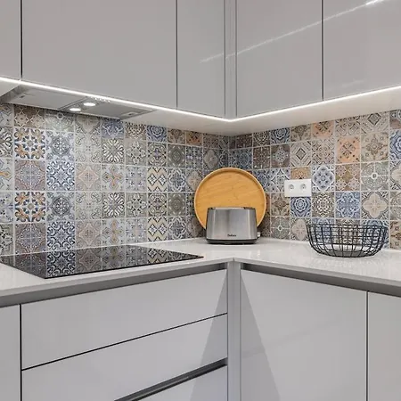 Appartamento New By The Metro - 1e