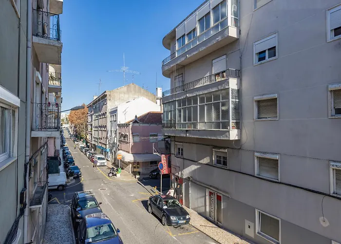 Apartamento New By The Metro - 1e Lisboa